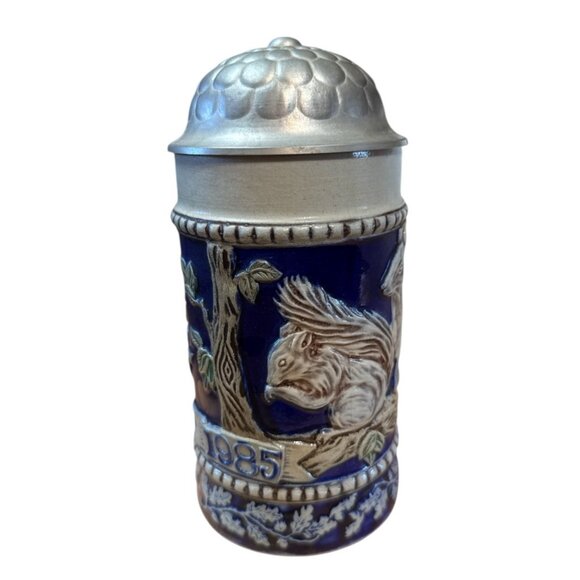 Goebel Salt Glazed Stoneware 1985 Bavarian Forest Series Squirrels Stein - Picture 2 of 6